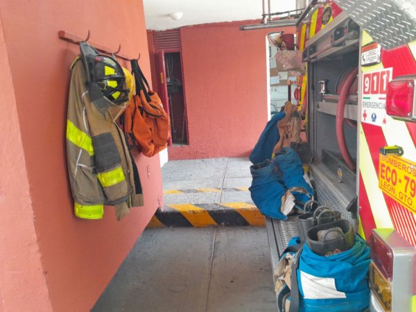 Héroes abandonados: Bomberos de León urgen más elementos, equipo y capacitación