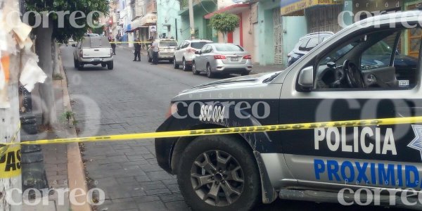 Asesinan a hombre al interior de una pastelería en Apaseo el Alto