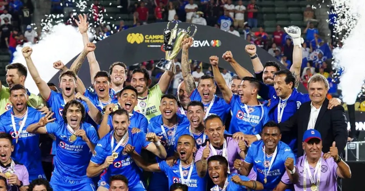 Cruz Azul es campeón de la Supercopa; derrota al Atlas en penales