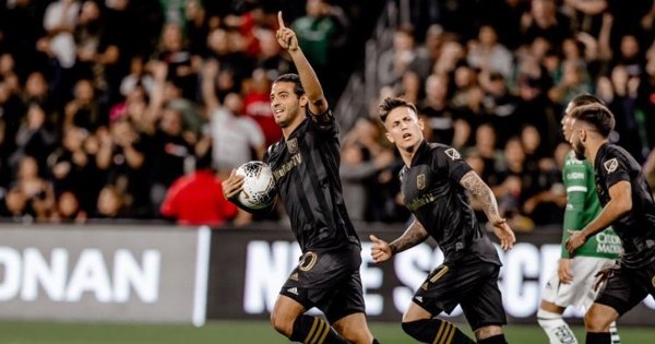 Carlos Vela rechazó opciones para jugar en México antes de renovar en LAFC