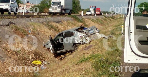 Accidente en la autopista Salamanca-Celaya deja una mujer muerta