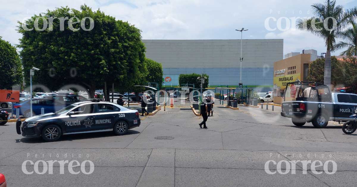 Al resistirse a asalto, lesionan a abogada en Plaza Mayor de León a balazos