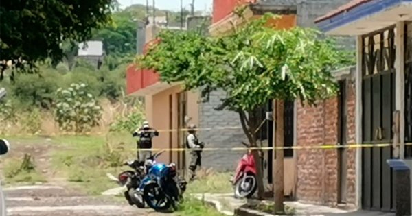 Ingresan a casa en Yuriria y matan a tres personas a balazos