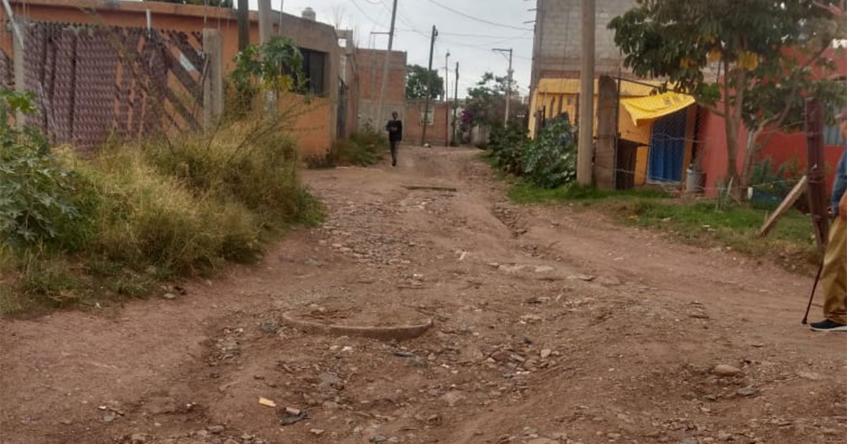 Por más de 10 años, dejan ‘entre lodo’ a habitantes de Lomas del Padre en Guanajuato