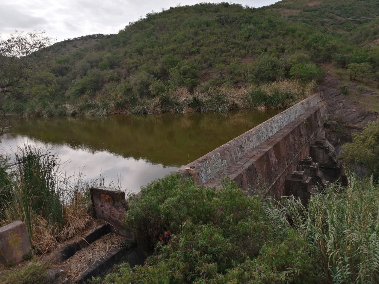 Presa de Pozuelos queda en el abandono; ciudadanos la rescatarían