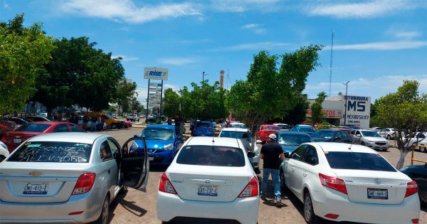 Taxistas de León despiden a Alejandro; conductor asesinado mientras trabajaba