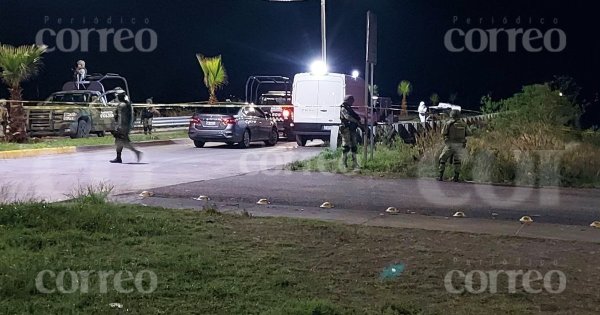 Hallan dos cuerpos calcinados dentro de un vehículo en León