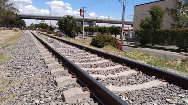 Tren arrebata la vida a joven en San Isidro de la Estocada, Dolores Hidalgo