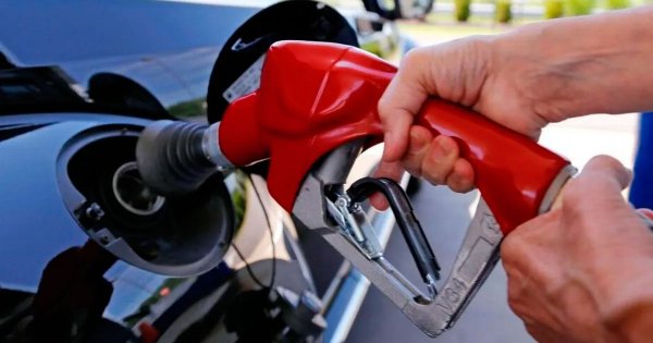 Hacienda reduce apoyo fiscal a gasolina Premium; ‘la verde’ y el diésel lo mantienen