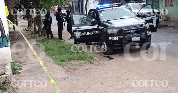 Ataque contra dos policías en Celaya deja un oficial muerto en la colonia Benito Juárez