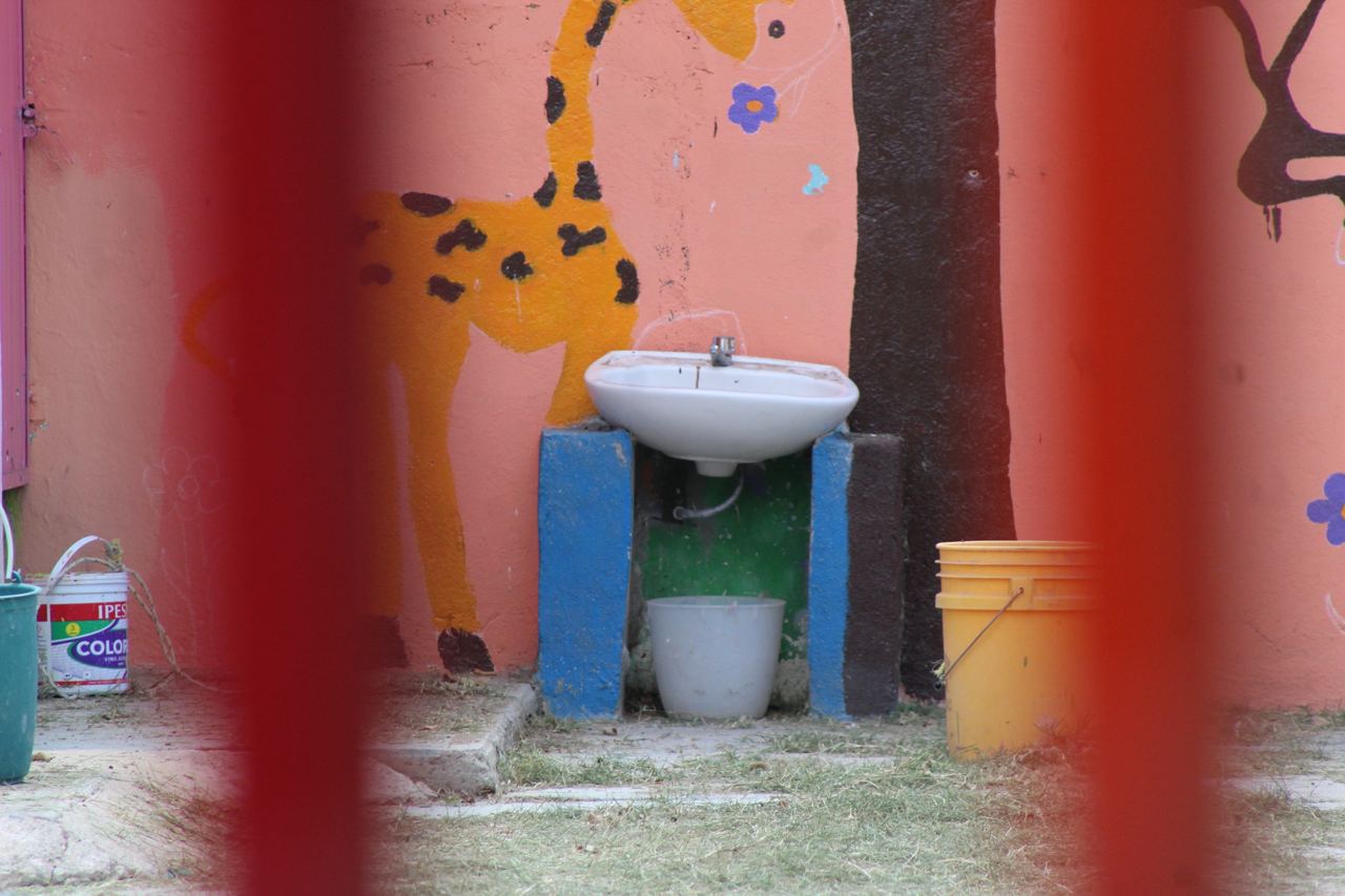 Sin agua y sin luz, volverán a clases en el preescolar de Camino Real en Silao