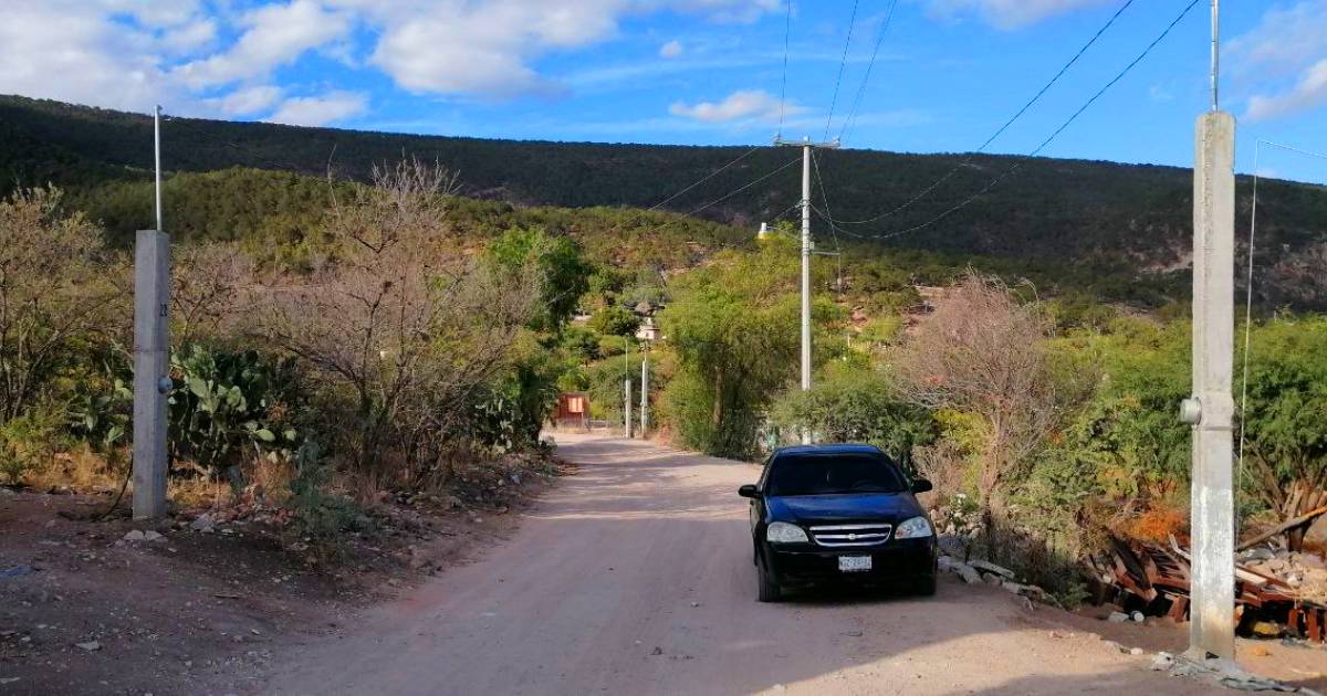 Autoridades de Tierra Blanca se “esconden” para no hablar de falta de luz en Rincón del Cano