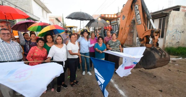 Arrancan pavimentaciones en colonias Che Guevara y 8 de Junio de Irapuato