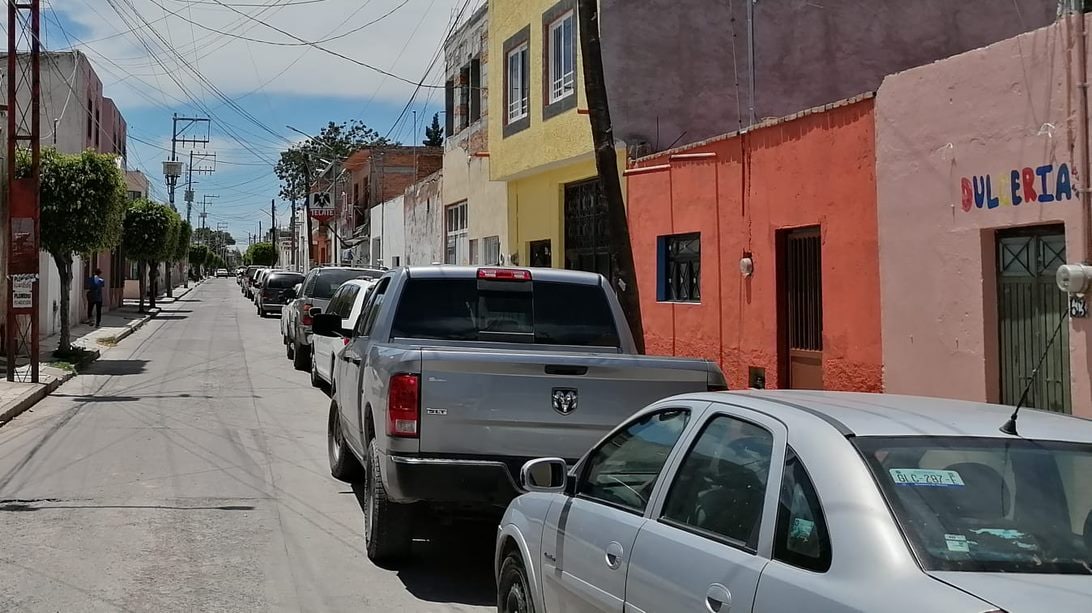 Dan 2 horas para estacionarse en el Jardín Principal de San José Iturbide