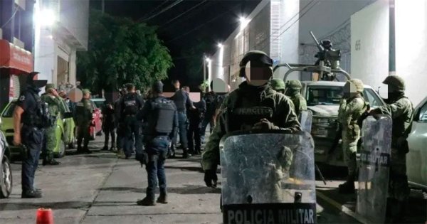 Cártel en Michoacán retiene a 25 agentes de la GN tras detención de 164