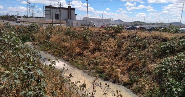 Japami multa a tres empresas por contaminar el río Temascatío en Irapuato