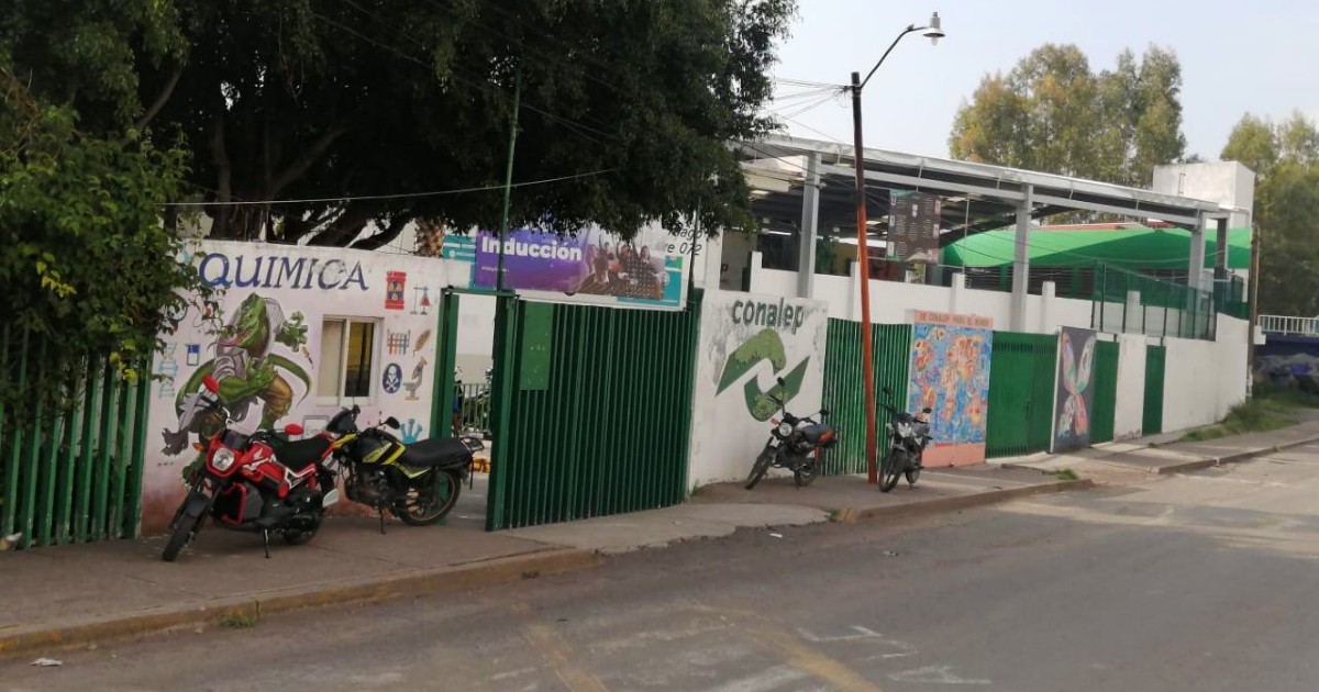 Vinculan a funcionario del Conalep Valle de Santiago por acoso, pero sigue en funciones