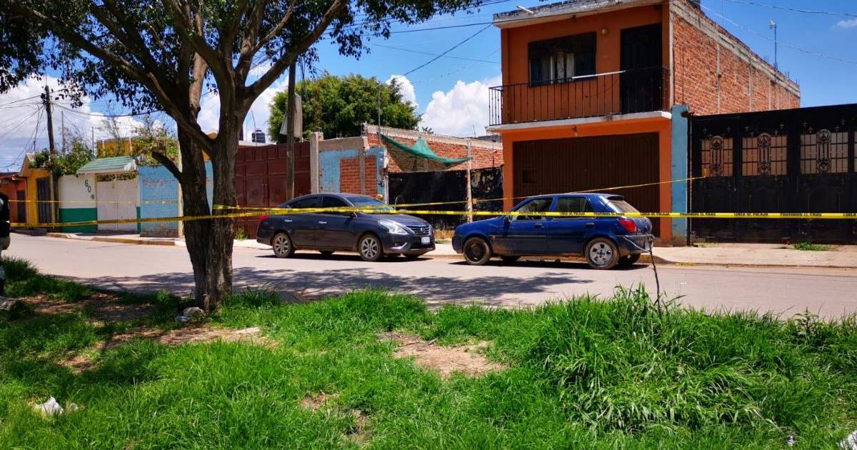 Lo bajan de su carro y lo asesinan cerca de campo de fútbol en Irapuato