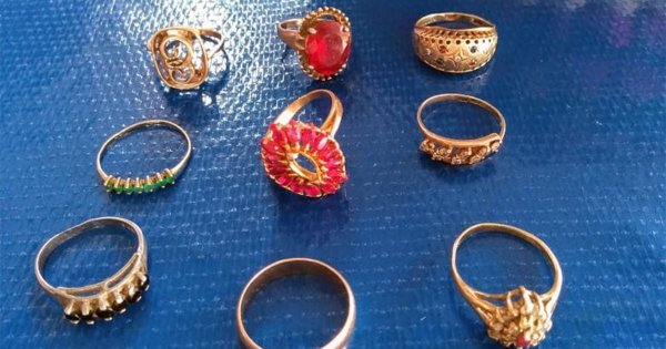 IMSS extravía 3 anillos de oro embargados a una mujer en Guanajuato capital