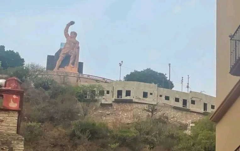 Hotel a las faldas del monumento al Pípila avanza su construcción tras años de juicio