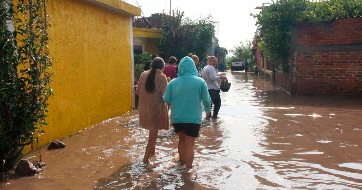 Inundaciones en Pénjamo dejan más de 100 viviendas entre el agua en 2 comunidades