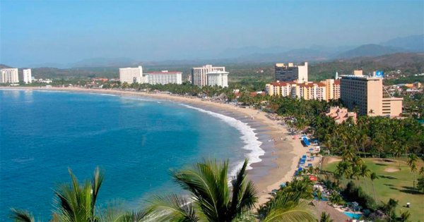 Turista de Guanajuato muere en Ixtapa Zihuatanejo tras caer de su hotel