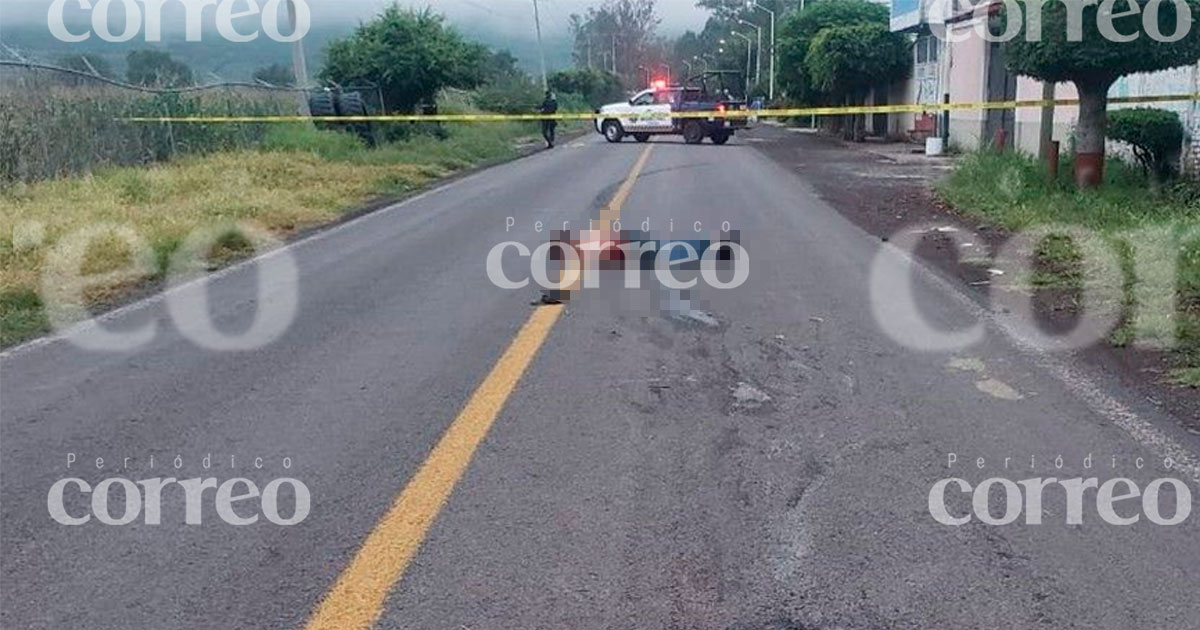 Atropellan a hombre en carretera de Yuriria, muere a la altura de El Xoconoxtle