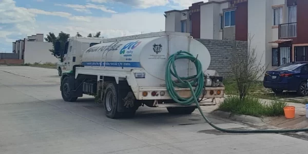 Fraccionamiento La Esperanza se queda sin agua; Sapasma le surtirá con pipas