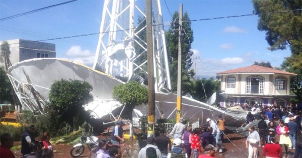 Tras colapso de tanque de agua, habitantes de Texmelucan intentan linchar a alcaldesa