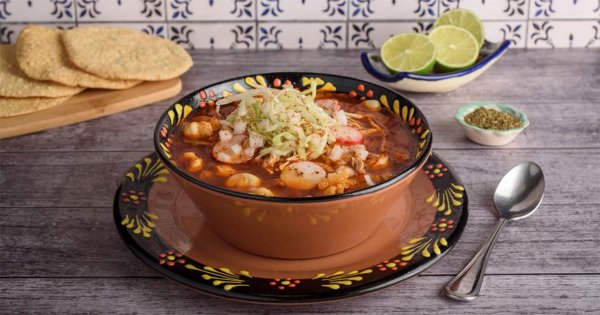 ¿Pozole de carne humana? Conoce la historia de este famoso platillo mexicano