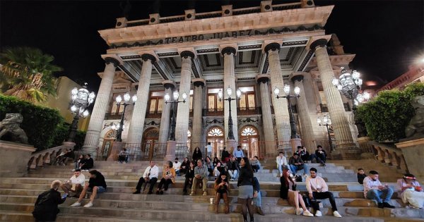 Abren las puertas del Teatro Juárez en Guanajuato tras más de seis meses cerrado