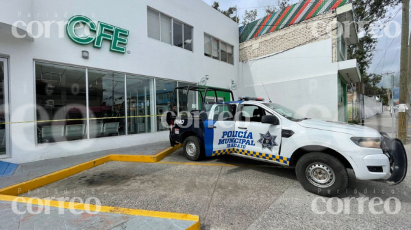 Con uniforme de CFE, grupo de hombres roba 4 cajeros en Irapuato