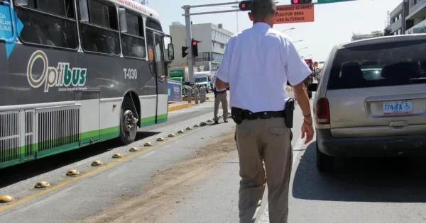 Mario Bravo defiende a tránsitos que permiten circulación por el carril de la ‘Oruga’ en León