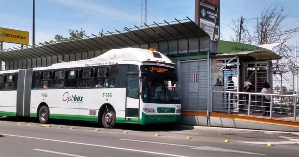 Suman más de 20 asaltos en las paradas del transporte en León