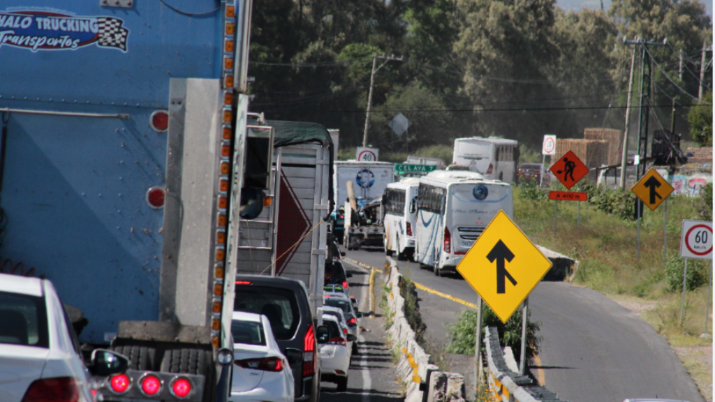 Pese a quejas por tráfico, obras del Distribuidor Vial Celanese no van a parar