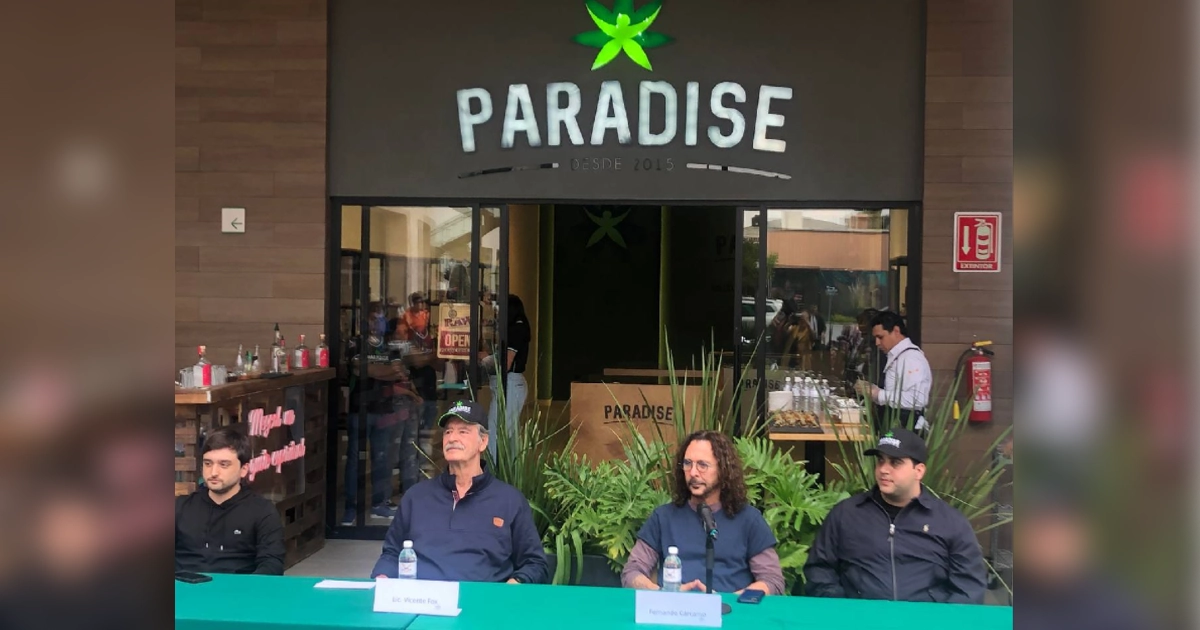 Vicente Fox inaugura la segunda tienda Paradise de productos con marihuana en León