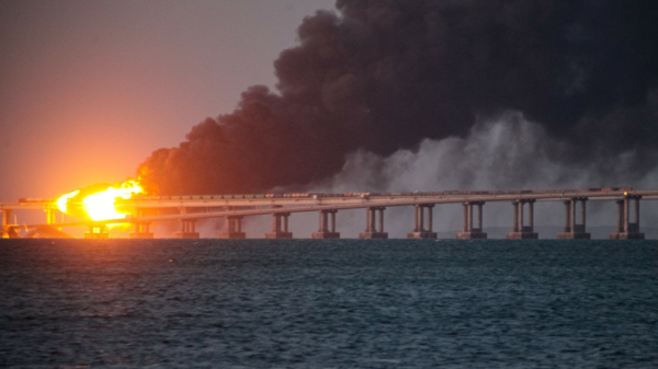 Putin acusa a Ucrania de ‘terrorismo’ tras explosión de puente que une a Rusia con Crimea