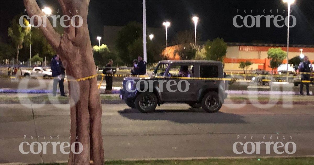 A balazos, asesinan a hombre al interior de su camioneta en La Deportiva I de León