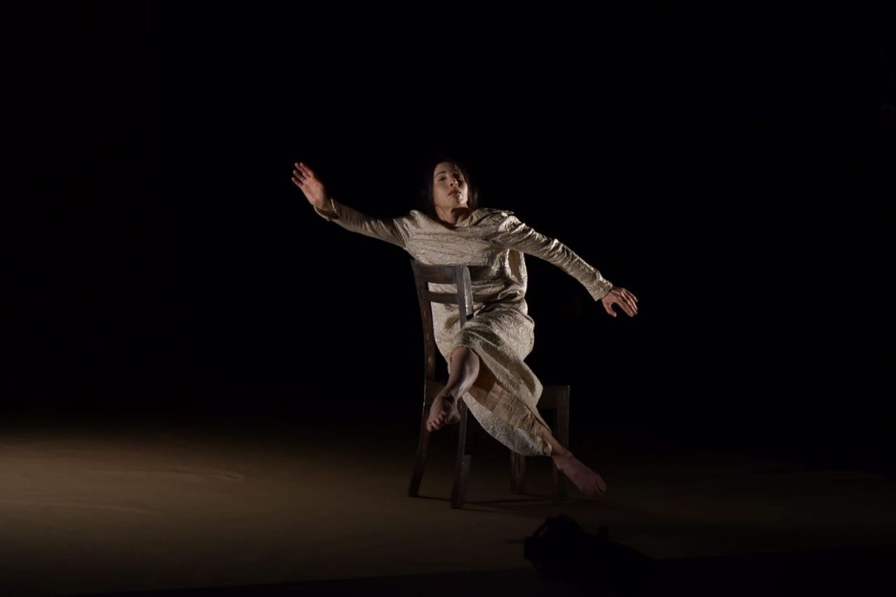 Lola Lince enamora con su coreografía en el Teatro Cervantes durante el 50 FIC