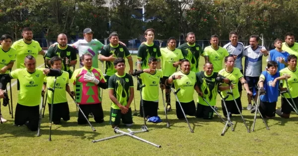 Pese a caer ante Laguna, Toros Celaya van a semis de la Liga Proan de amputados