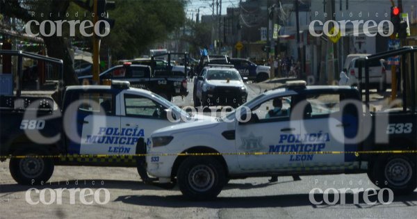 Asesinan a oficial de policía mientras patrullaba sobre el bulevar Atotonilco en León