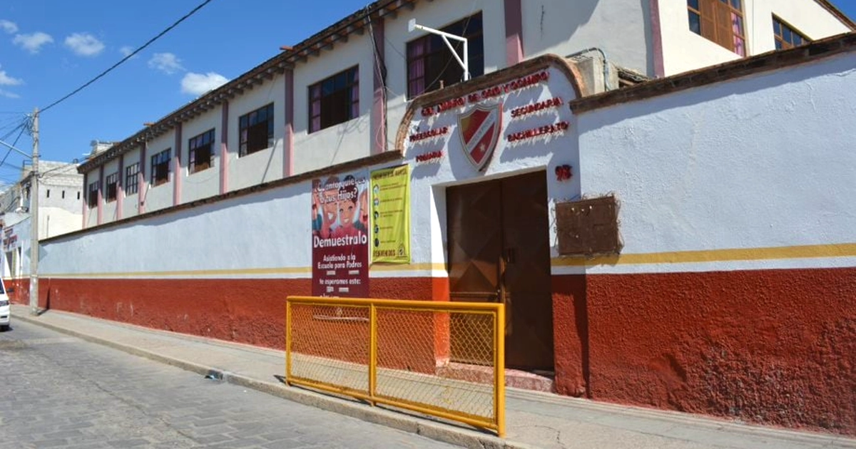 Amenaza de tiroteo en escuela de Dolores Hidalgo moviliza a la policía y alarma a los padres