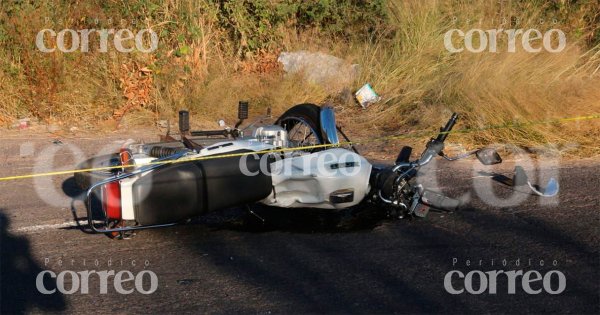 Policías de Pénjamo sufren accidentes: uno muere al salir de su turno, el otro queda herido