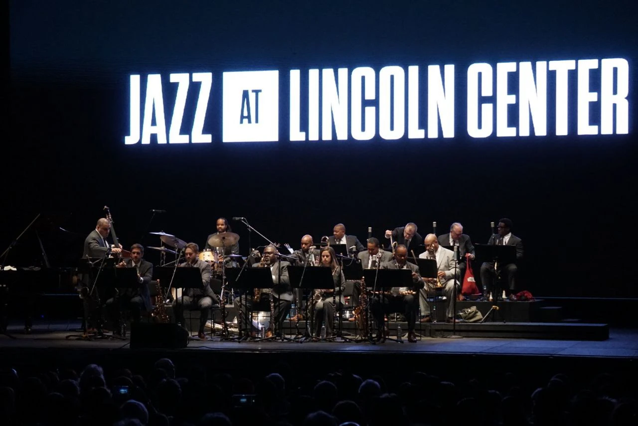 Jazz at Lincoln hace ‘cimbrar’ la Alhóndiga con fantástico concierto durante el 50 FIC