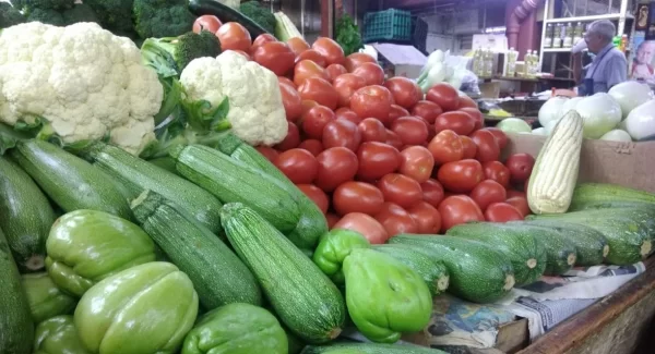 Caen ventas en el Mercado Hidalgo de Irapuato; pero los precios suben y suben