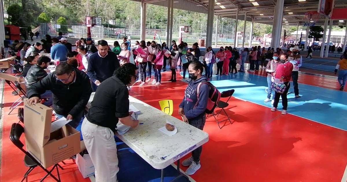 Buscan aumentar recursos para ofrecer más becas a estudiantes de Guanajuato capital