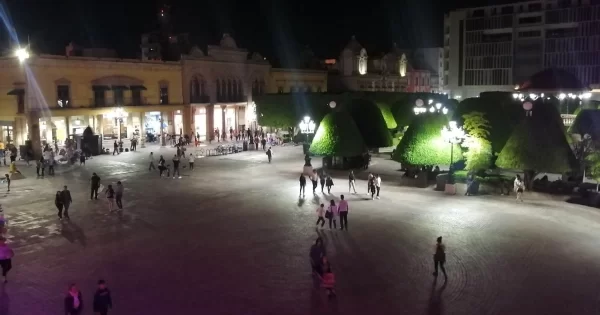 Destinan 15 millones de pesos iluminar el Centro Histórico de León