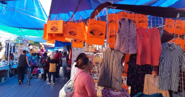 Día de Muertos trae repunte de ventas para comerciantes y mercados de León