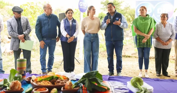 ‘Laguna de Yuriria es un completo desastre’, admite Diego Sinhue