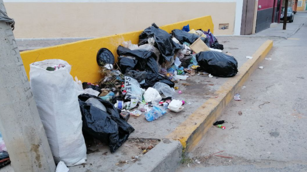 Molesta a iturbidenses la falta de recolección de basura los domingos